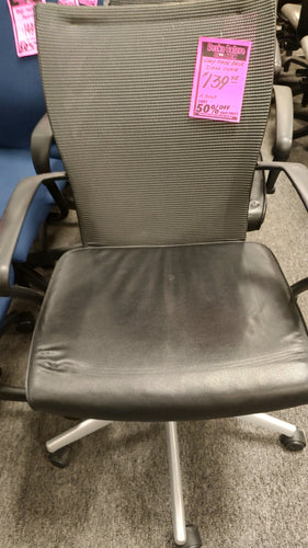 R3007 Gray Mesh Back Used Chair $69.98