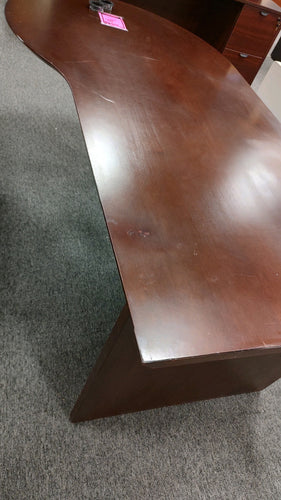 R8861 Mahogany Bullet Used Table $40 - 1 Only!