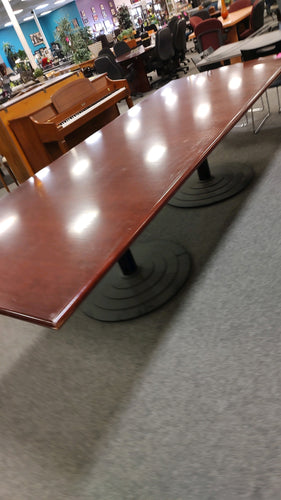 R9006 10'x 4' Mahogany Conference Used Table $449.98 - 1 Only!