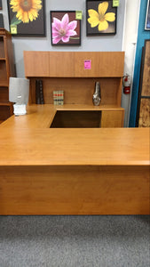 R9608 36"x 72" Pine U-Shaped Used Desk w/Hutch/2 Files $649.98 - 1 Only!