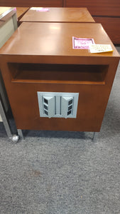 R7701 20"x20" Cherry Used Table w/Outlets $60.00