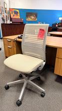 Load image into Gallery viewer, R7007 Steelcase Beige Mesh Back Used Office Chair $149.98 - 1 Only!