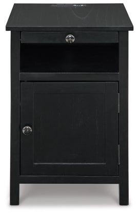 8795 Treytown Chairside Table $159.95