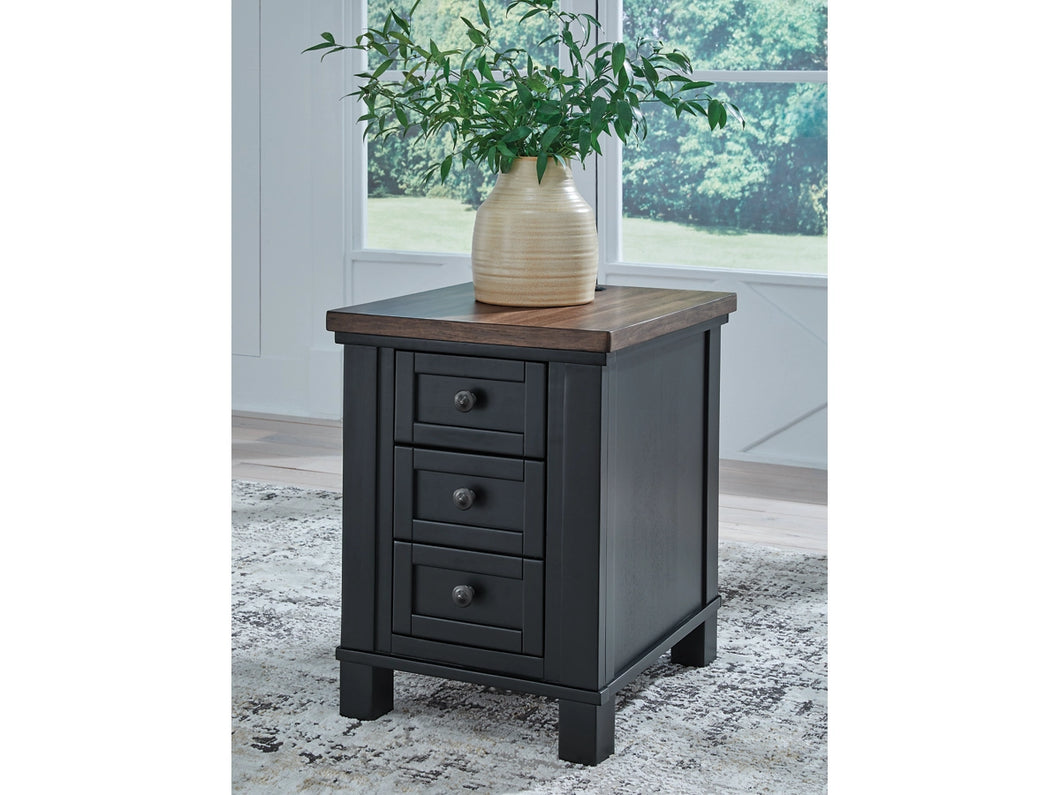 8793 Wildenauer 3 Drawer Chairside Table w/USB port $199.95