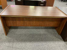 Load image into Gallery viewer, R997 36”x 72” Oak Used desk w/2 Files $74.98 - 1 Only