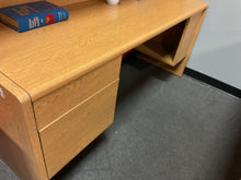 Load image into Gallery viewer, R782 30”x 66” Oak Lam Used Desk w/1 File/Credenza w/1 File/Hutch $125.98