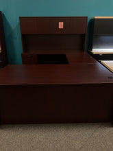 Load image into Gallery viewer, R5713 36”x 72” Mahogany Lam U-Shape Used Desk w/2 Files/Hutch $999.98 - 1 Only