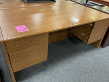 Load image into Gallery viewer, R55 36”x 72” Oak Lam Used Desk $249.98 - 1 Only