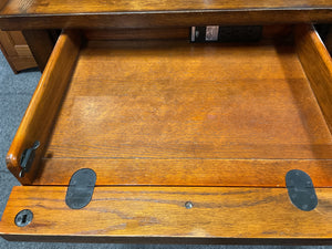 R101 22”x 44” Oak Used Desk w/ Keyboard tray/1 File $299.98 - 1 Only