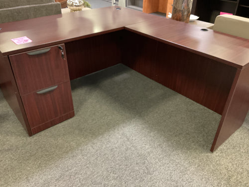R510 30”x 60” Mahogany Lam L-Shaped Used Desk w/1 File $249.98 - 1 Only