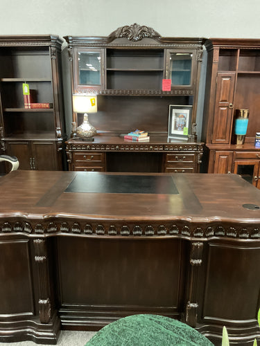 R4440 3Pc Mahogany Carved Used Desk/credenza/Hutch $1599.98 - 1 Only
