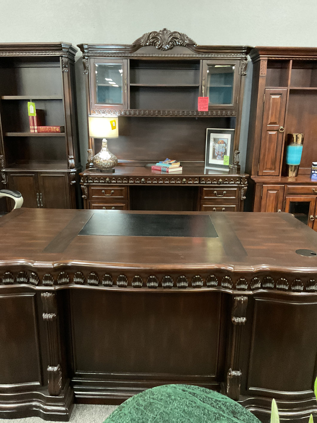 R4440 3Pc Mahogany Carved Used Desk/credenza/Hutch $1599.98 - 1 Only