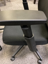 Load image into Gallery viewer, 8537 Ergonomic Black Desk Chair $199.95