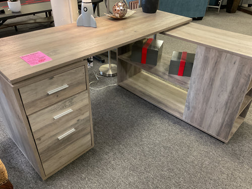 R506 22”x 60” Gray L-Shaped Used Desk w/Bookshelf $199.98 - 1 Only