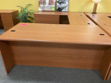 Load image into Gallery viewer, R903 36”x 72” Oak Lam U-Shaped Used Desk w/2 Files $499.98
