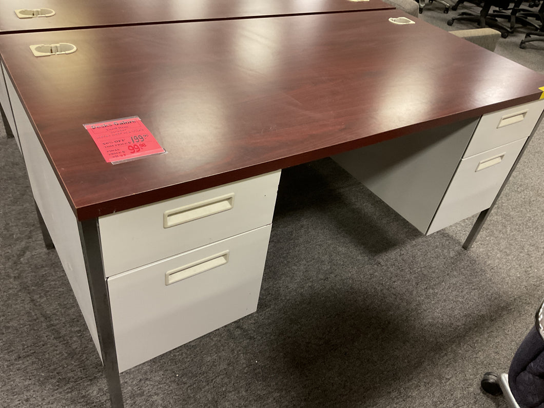 R77 30”x 60” Off white/Mahogany Metal Used Desk w2 Files $99.98