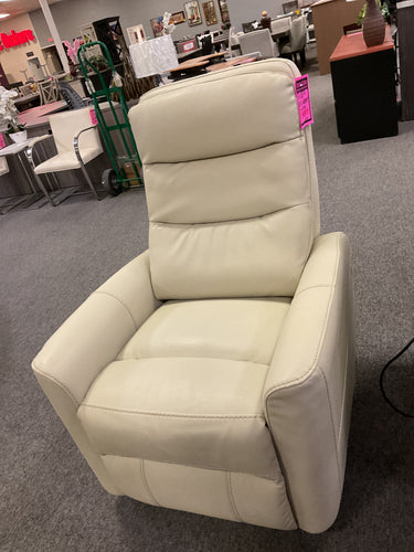 R2781 Ivory Swivel/Rocker/Recliner Used Chair $349.98 - 1 Only