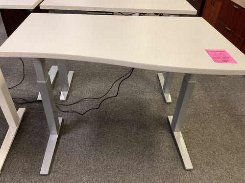 R7715 29”x 48” Herman Miller Adjustable Height Used Desk $199.98