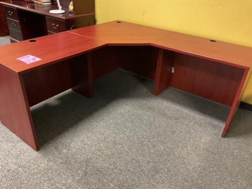 R100 71”x 71” Cherry Lam Corner Used Desk $99.98 - 1 Only