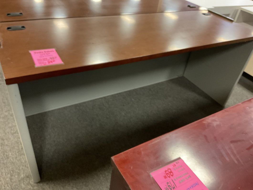R96 24”x 72” Brown/Gray Used Desk Shell $24.98 - 1 Only