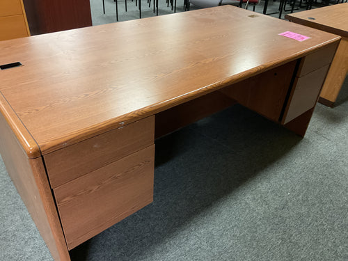 R7709 36”x 72” Oak Lam. Used Desk w/2 Files $299.98 - 1 Only