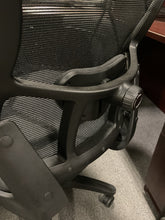 Load image into Gallery viewer, 8933 Big and Tall Heavy Duty Mesh Back Desk Chair $339.95