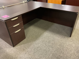 R1500 Espresso Lam. L-Shaped Used Desk w/1 File $499.98 - 1 Only
