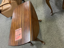 Load image into Gallery viewer, R4404 24”x 33” Cherry Round Drop Side Used Table $99.98