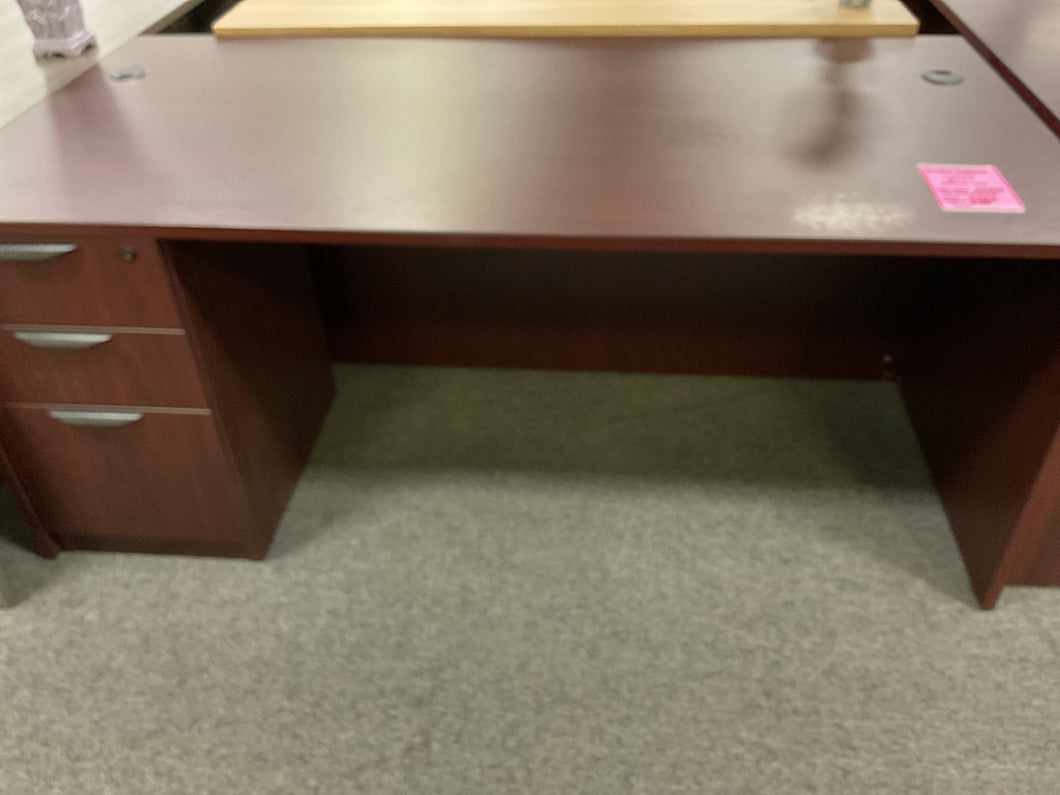 R2006 36”x 71” Mahogany Lam Used Desk w/1 File $299.98 - 1 Only