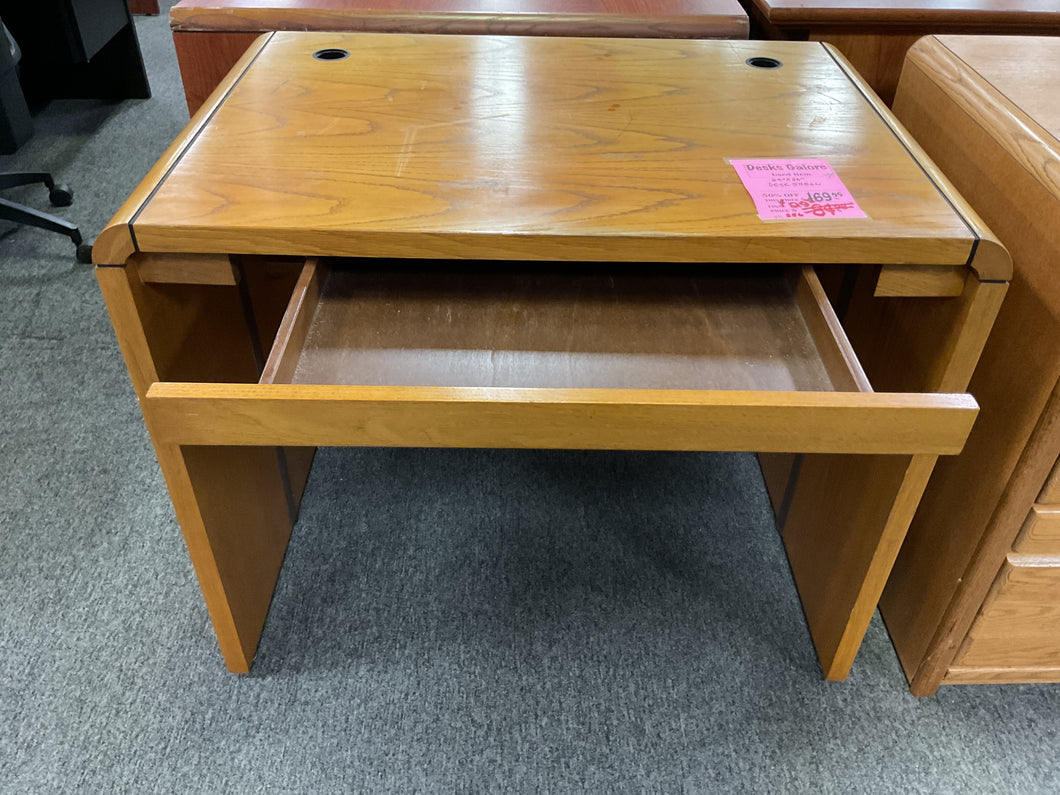R556 24”x 36” Pine Used Desk w/Pencil Drawer $29.00 - 1 Only!