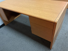 Load image into Gallery viewer, R782 30”x 66” Oak Lam Used Desk w/1 File/Credenza w/1 File/Hutch $125.98