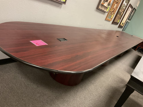 R410 24’ Mahogany Lam Racetrack Used Table $749.98 - 1 Only
