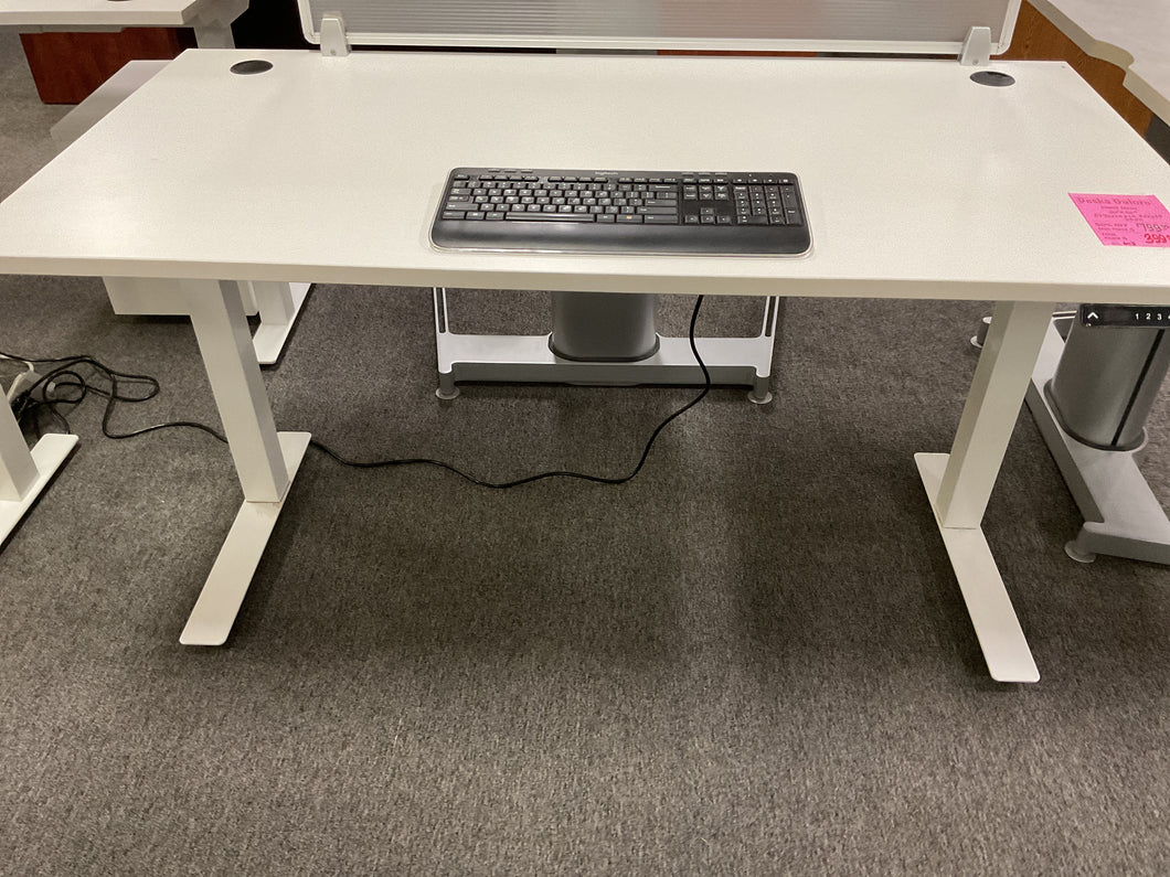 R613 30”x 60” White Pwr Adjustable Used Desk $399.98