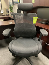 Load image into Gallery viewer, 8933 Big and Tall Heavy Duty Mesh Back Desk Chair $339.95