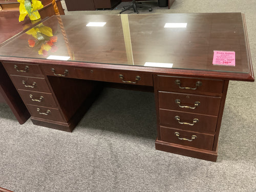 R7701 36”x 72” Mahogany Used Desk w/2 Drawers $249.98 - 1 Only