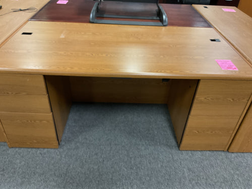 R7703 36”x 72” Oak Used Desk w/2 Files $248.00 - 1 Only