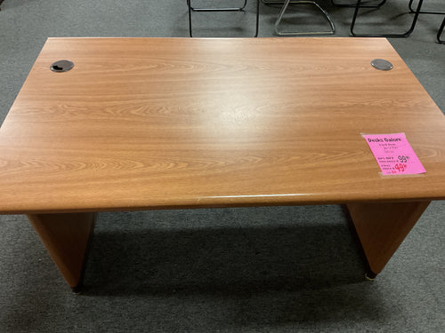 R50 30”x 48” Oak Lam. Used Desk Shell $49.98 - 1 Only