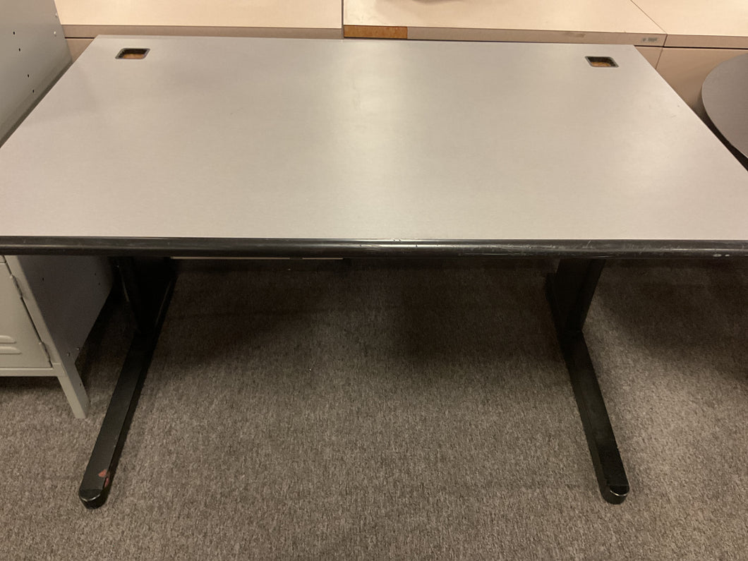 R4006 30”x 48” Gray Lam/Metal Used Desk $149.98
