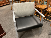 Load image into Gallery viewer, R1762 Black/Gray Bariatric Used Chair $149.98
